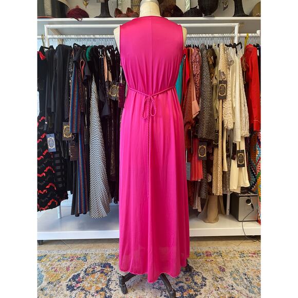 vintage 1970s magenta nylon vanity fair nightgown 70s loungewear med disco pink - Picture 7 of 10